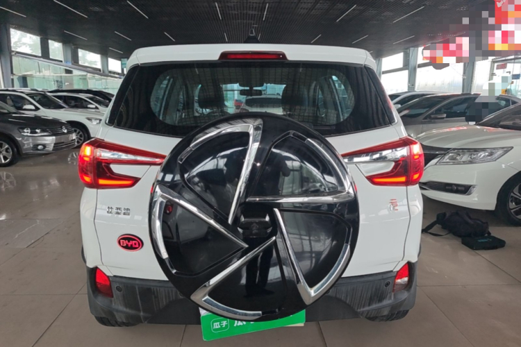 BYD Yuan 2017 #6 BYD Yuan 2017 car image #6