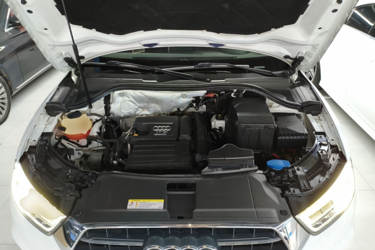 Audi Q3 2017 #20 Audi Q3 2017 car image #20