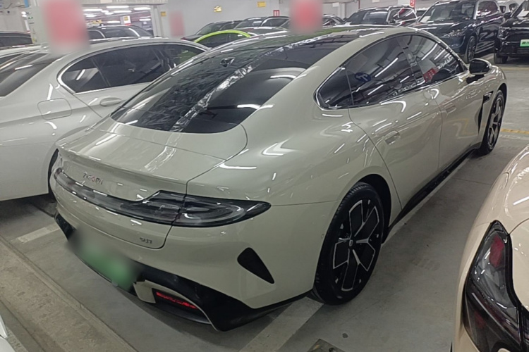 MI SU7 2024 car image #7