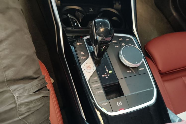 BMW 3 Series 2021 car image #14