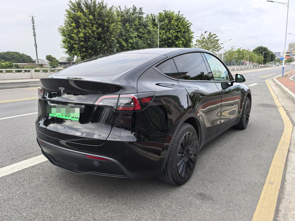 Tesla Model Y 2021 #5 Tesla Model Y 2021 car image #5