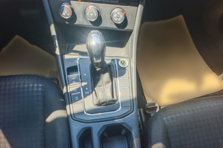 Volkswagen Bora 2022 #17 Volkswagen Bora 2022 car image #17