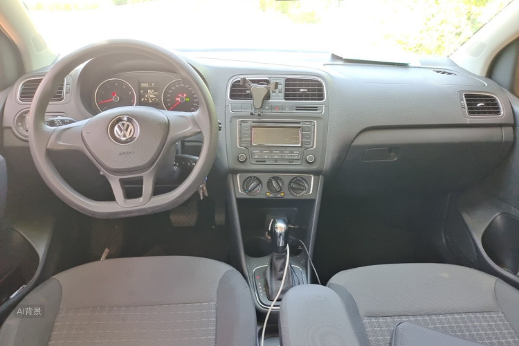 Volkswagen Polo 2015 #11 Volkswagen Polo 2015 car image #11
