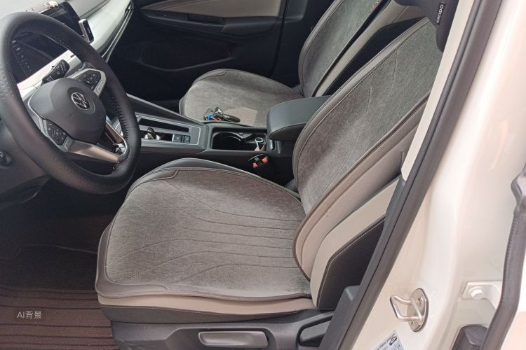 Volkswagen Golf 2021 car image #17