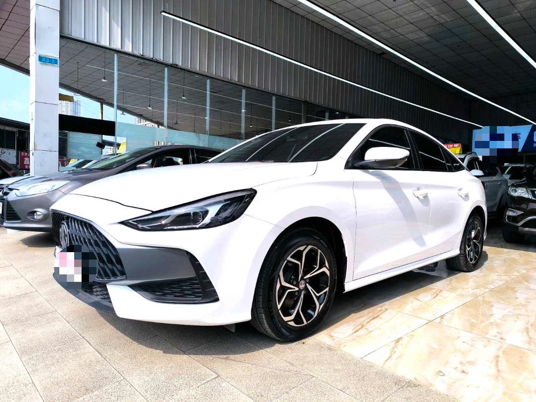 MG 5 2023 immagine di auto 