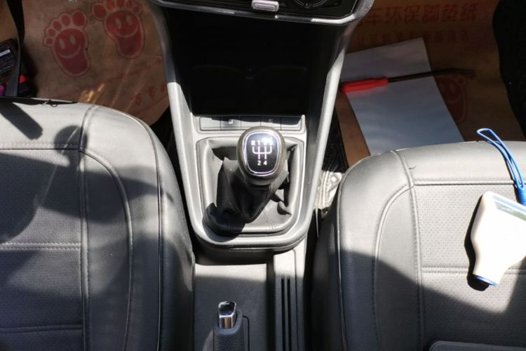 Skoda Rapid 2023 car image #14