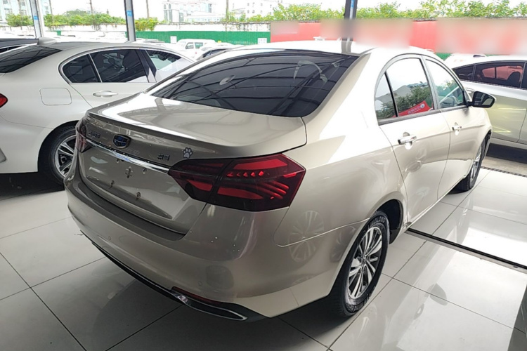 GEELY Emgrand 2018 car image #7