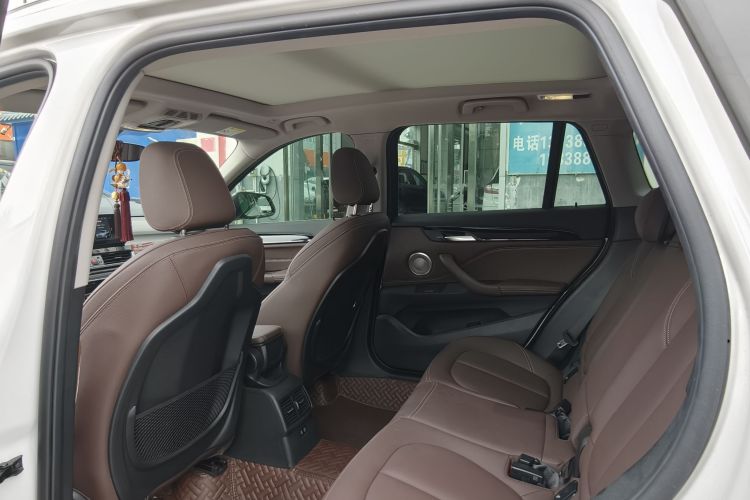 BMW X1 2021 car image #14