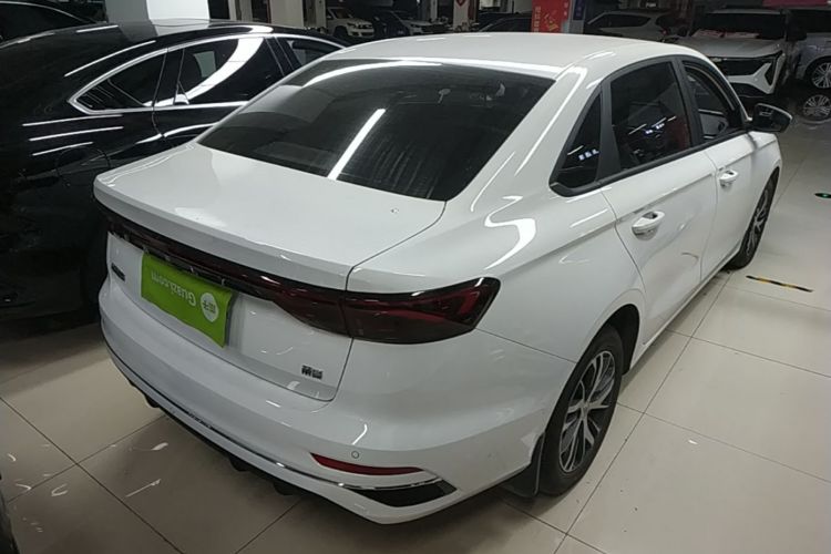 GEELY Emgrand 2026 image de voiture #7