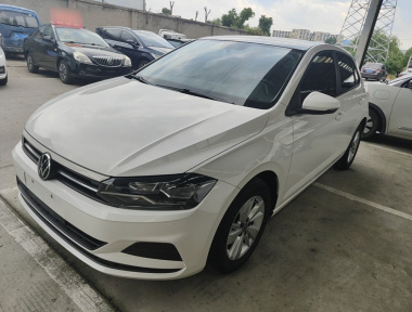 Volkswagen Polo 2021 immagine di auto 