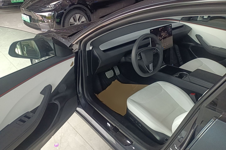 Tesla Model 3 2025 #16 Tesla Model 3 2025 car image #16