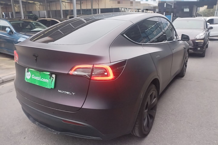 Tesla Model Y 2023 #7 Tesla Model Y 2023 صورة سيارة #7
