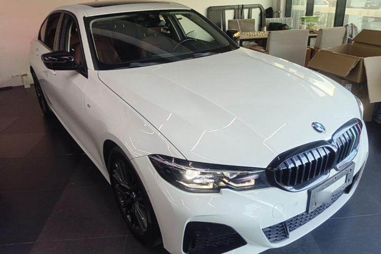 BMW 3 Series 2022 car image #6