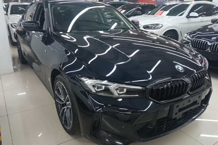 BMW 3 Series 2025 #4 BMW 3 Series 2025 car image #4