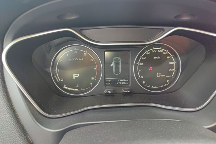 GEELY Vision X6 2017 immagine di auto #12