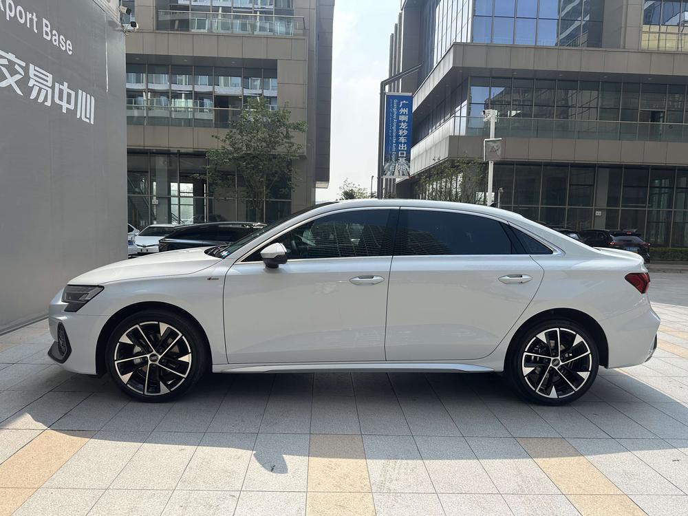 Audi A3 2026 #3 Audi A3 2026 صورة سيارة #3