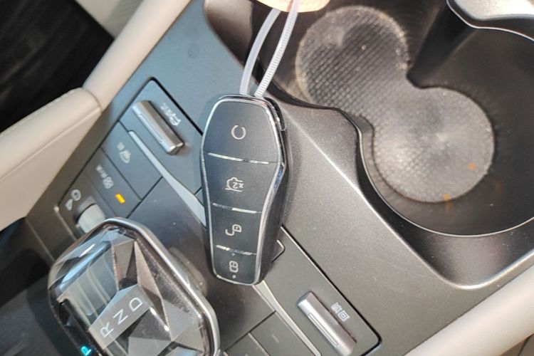 BYD YuanUP 2025 #9 BYD YuanUP 2025 immagine di auto #9