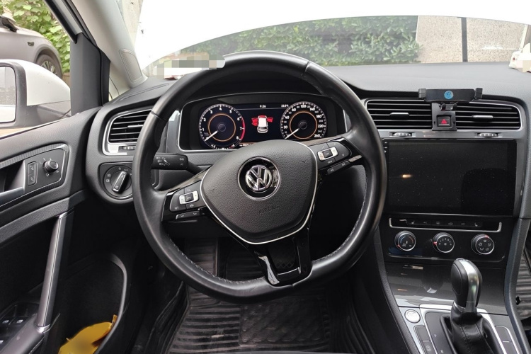 Volkswagen Golf 2020 #12 Volkswagen Golf 2020 car image #12