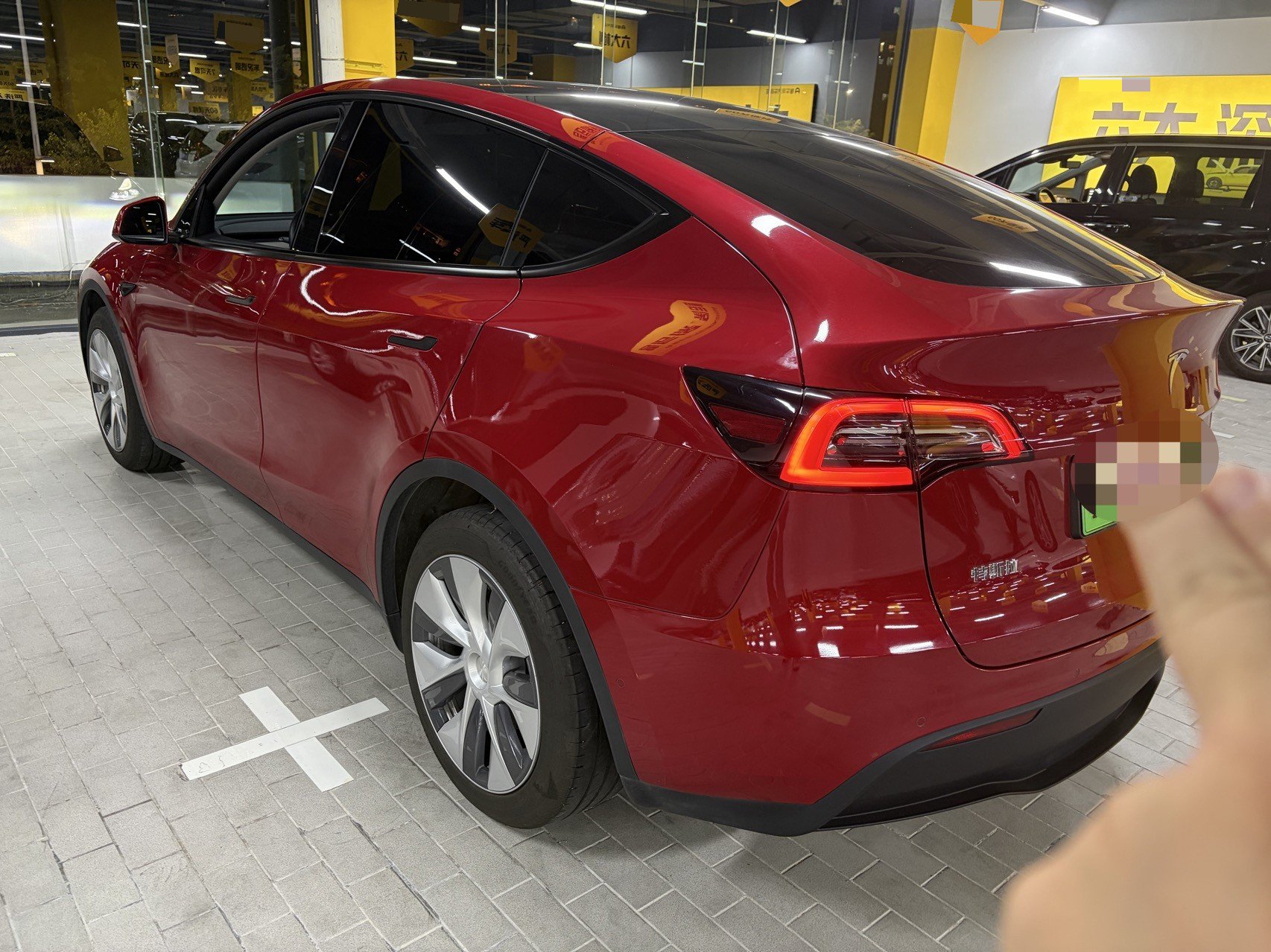 Tesla Model Y 2022 #8 Tesla Model Y 2022 car image #8