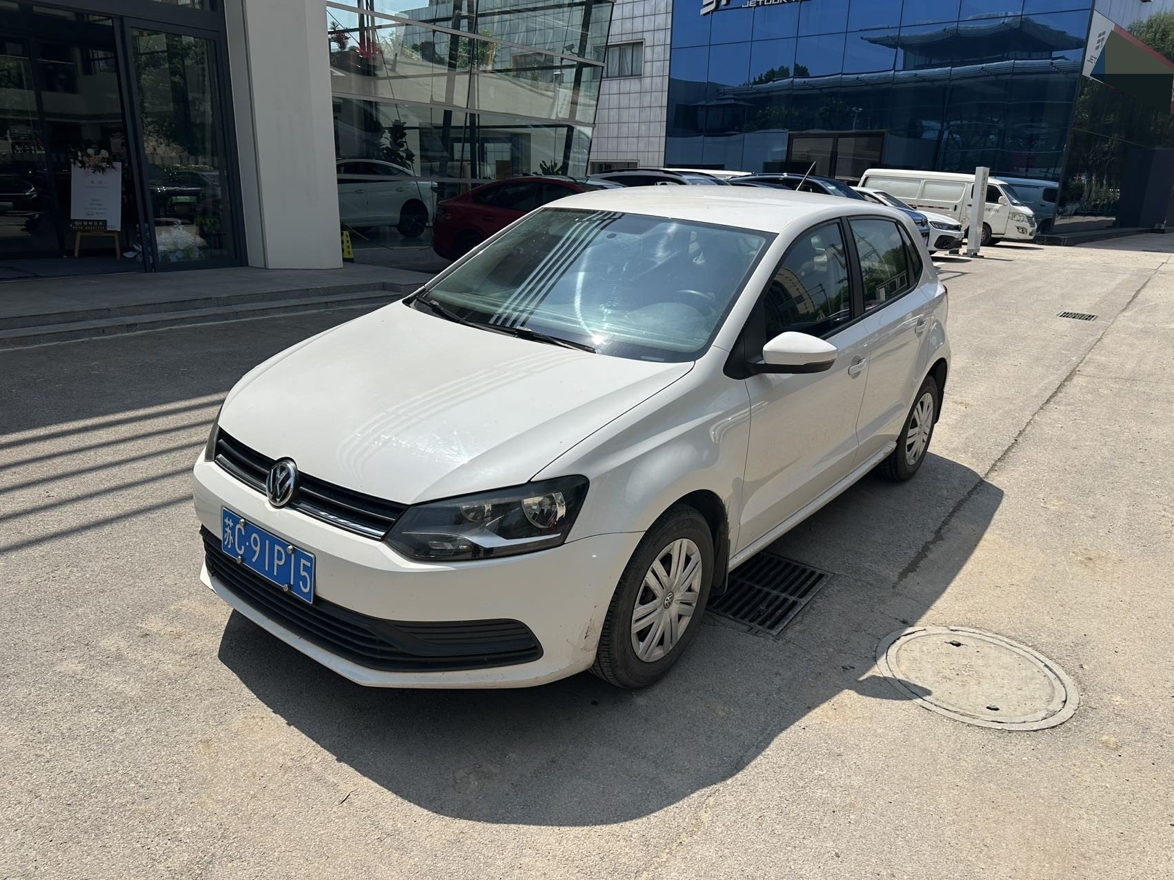 Volkswagen Polo 2017 car image 