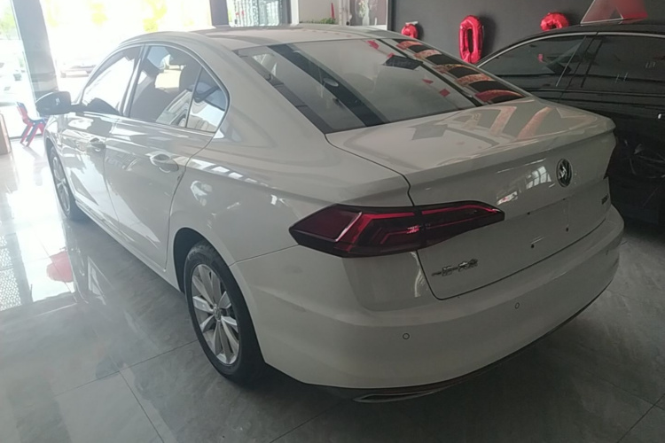 Volkswagen Bora 2019 car image #5