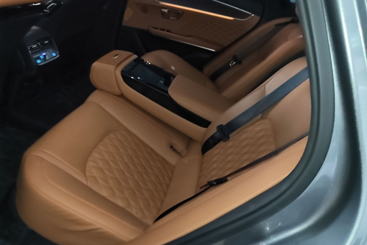 BYD Han 2022 car image #13
