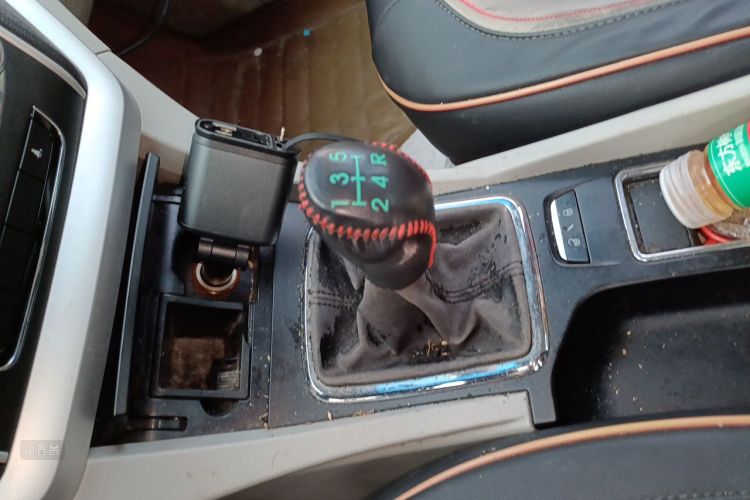 GEELY Emgrand 2015 #16 GEELY Emgrand 2015 car image #16