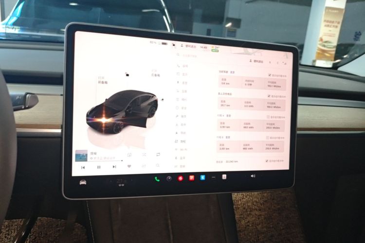 Tesla Model Y 2022 #13 Tesla Model Y 2022 car image #13