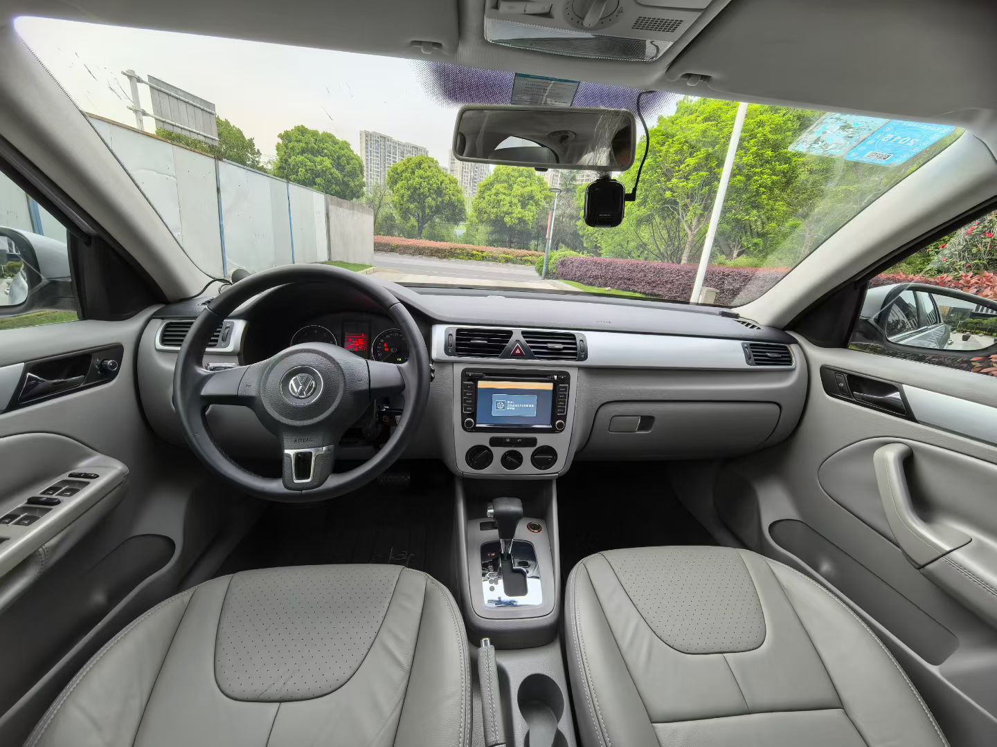 Volkswagen Bora 2011 صورة سيارة #4