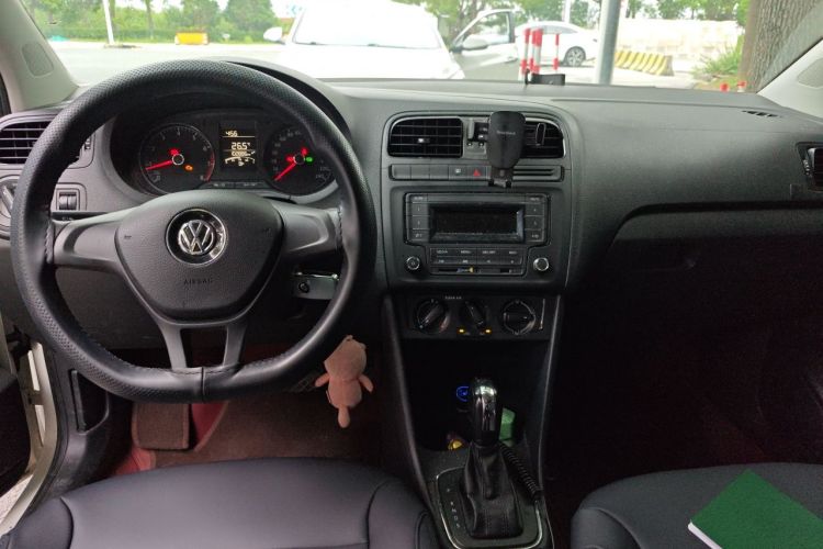 Volkswagen Polo 2017 #7 Volkswagen Polo 2017 car image #7