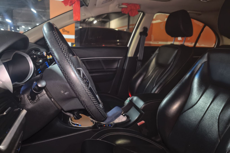 GEELY Emgrand 2016 #15 GEELY Emgrand 2016 car image #15