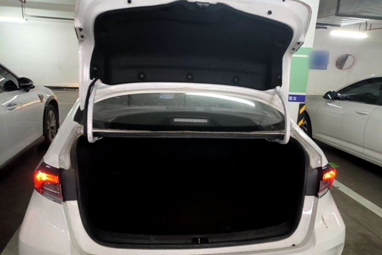 Toyota Corolla 2023 car image #19