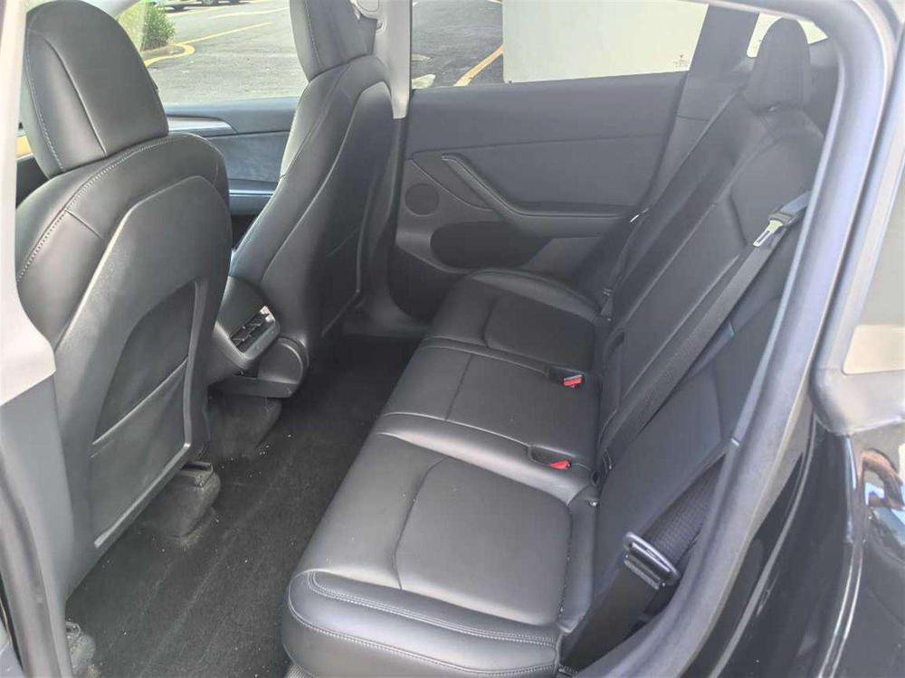 Tesla Model Y 2021 #12 Tesla Model Y 2021 car image #12