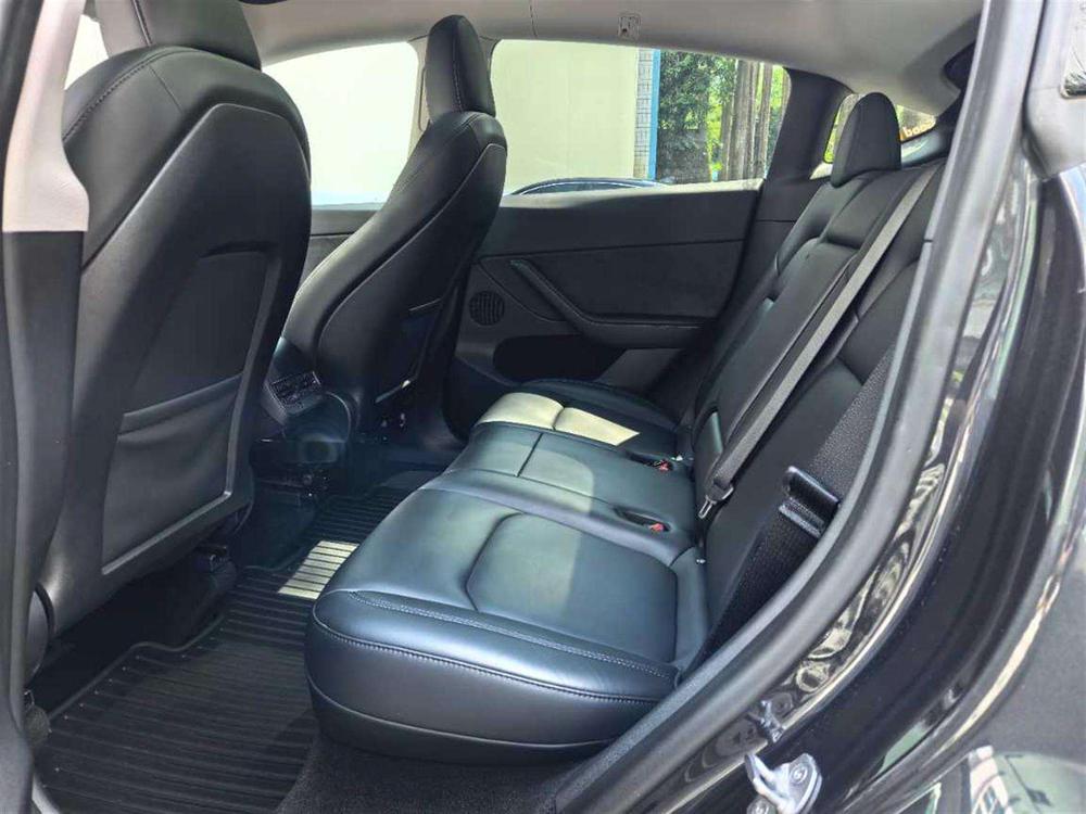 Tesla Model Y 2024 #11 Tesla Model Y 2024 car image #11