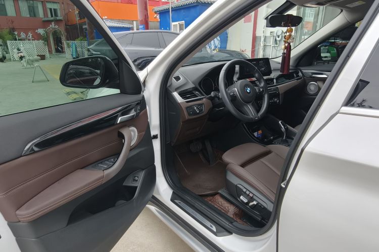 BMW X1 2021 car image #13