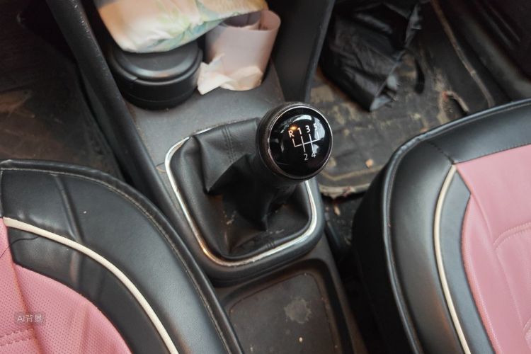 Volkswagen Polo 2015 car image #16