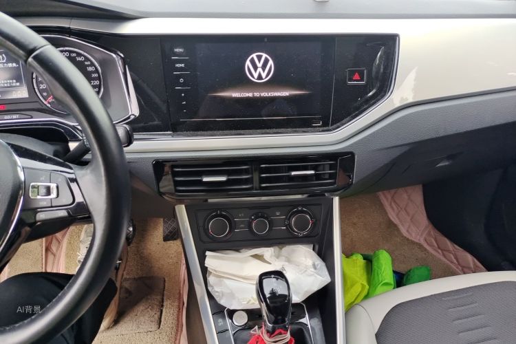 Volkswagen Polo 2021 car image #15
