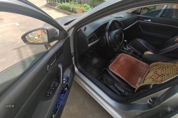 Volkswagen Lavida 2018 car image #18