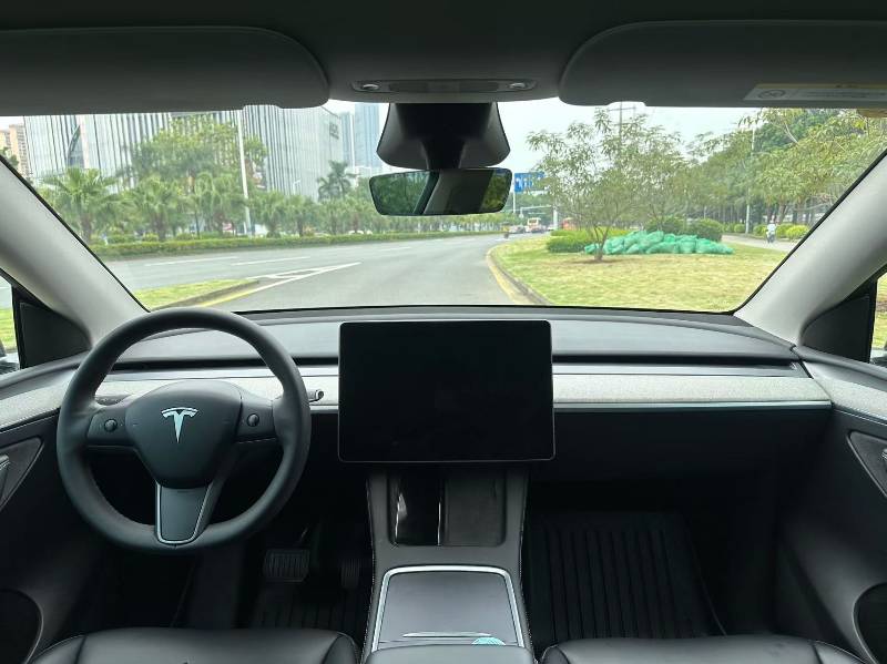 Tesla Model Y 2024 #5 Tesla Model Y 2024 immagine di auto #5