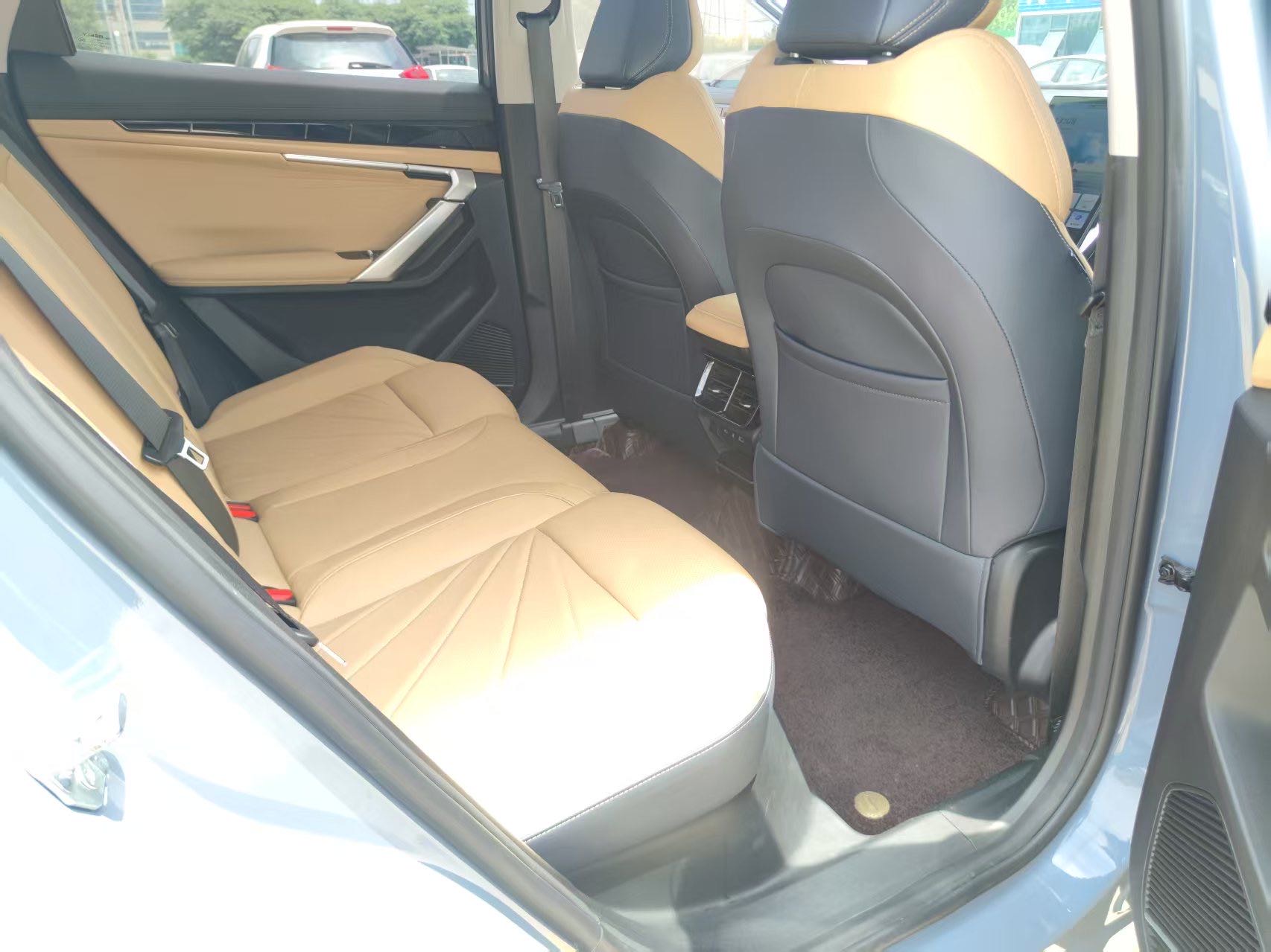 GEELY Boyue L 2023 car image #6