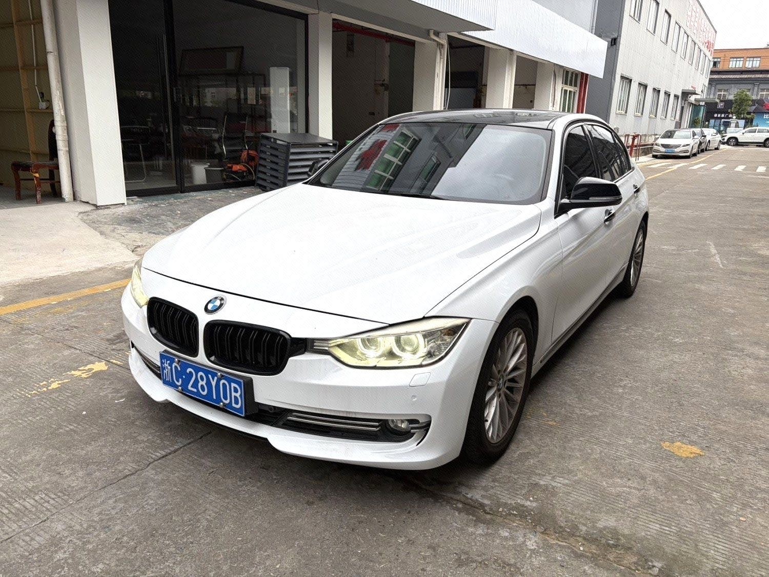 BMW 3 Series 2015 BMW 3 Series 2015 immagine di auto