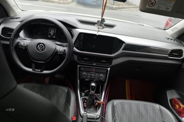 Volkswagen T-Cross 2021 car image #11