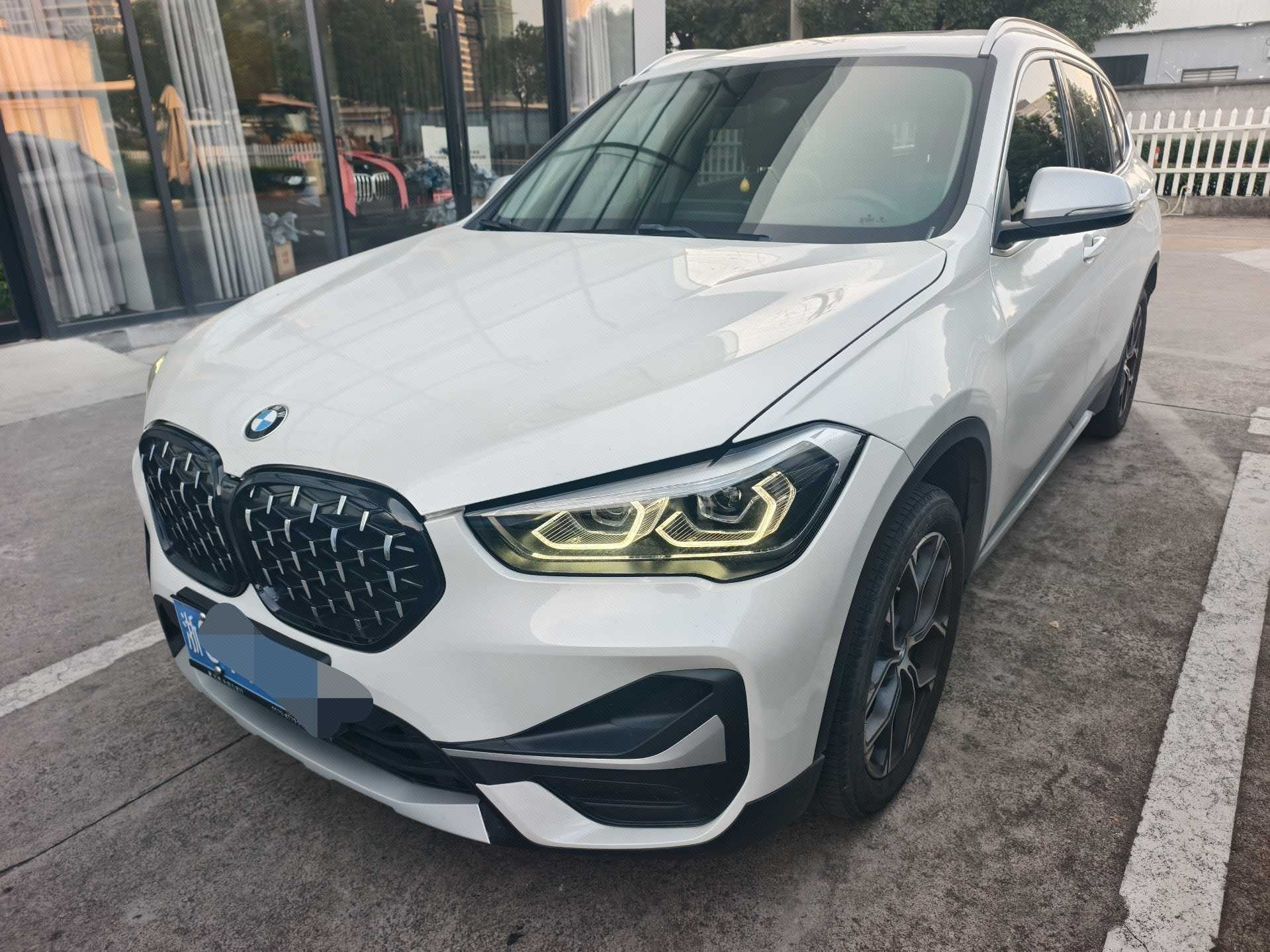 2022 immagine di auto 