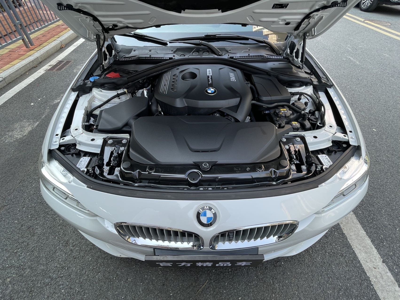 BMW 3 Series 2018 #11 BMW 3 Series 2018 car image #11