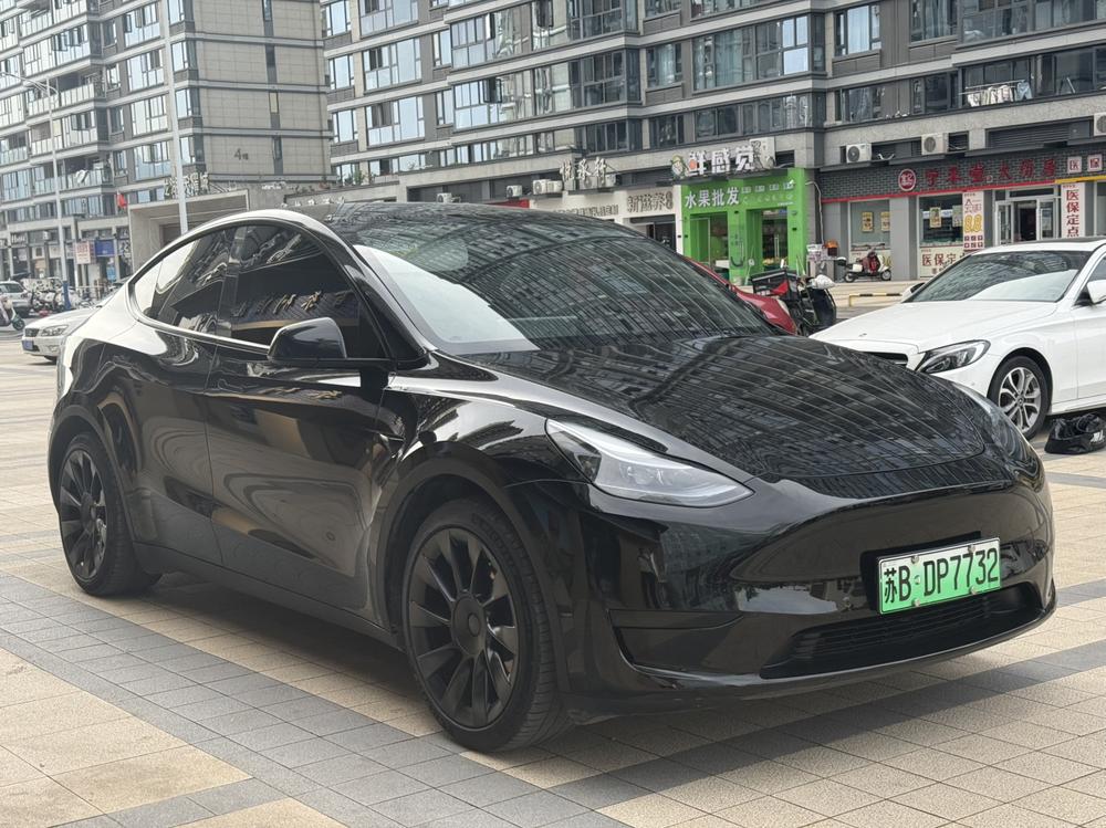 Tesla Model Y 2023 #3 Tesla Model Y 2023 car image #3