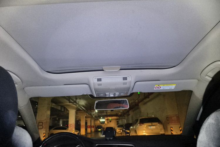 Volkswagen Golf 2016 car image #16