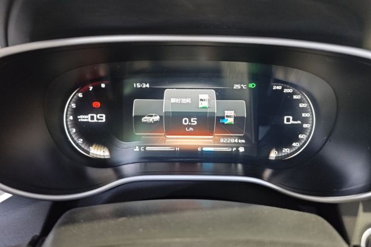 GEELY Emgrand 2018 car image #12