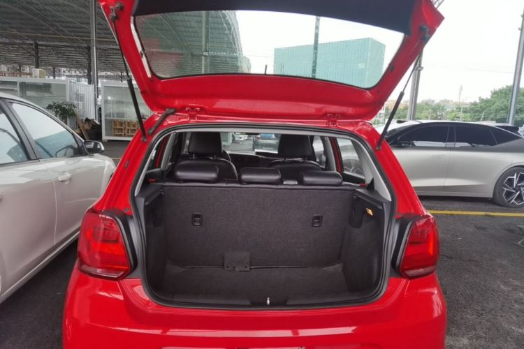 Volkswagen Polo 2017 car image #19