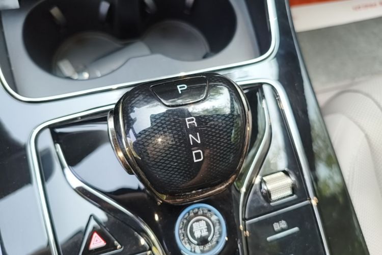 BYD Han 2024 car image #18