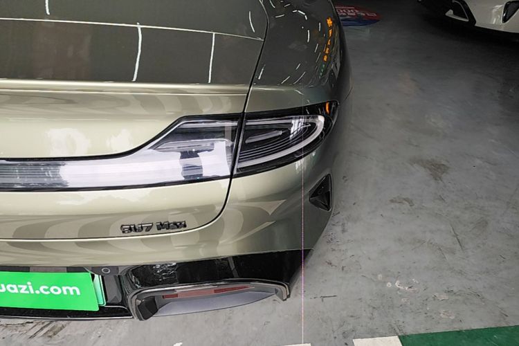 MI SU7 2024 car image #8